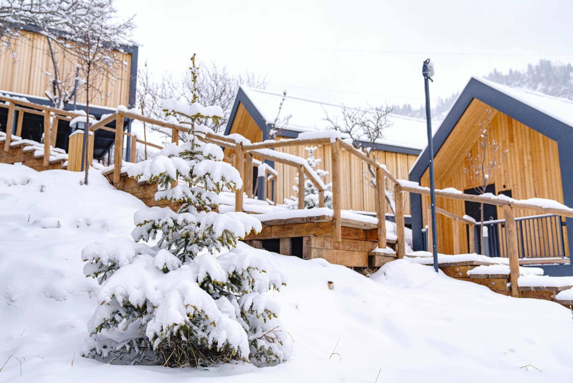 Qazaq Auyl Eco Hotel Almaty Exterior photo